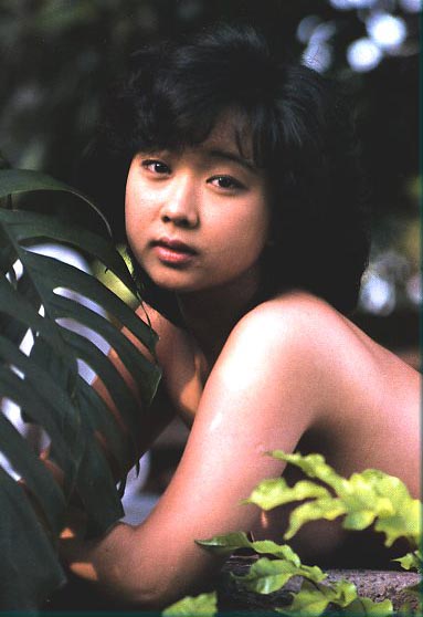 Japanese-actress-and-gravure-idol-Maiko-Kawakami-www.ohfree.net-002 Japanese actress and gravure idol Maiko Kawakami  