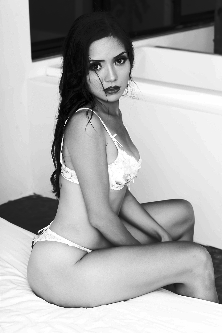 Eurasian freelance model Devi Vanhon leaked nude sexy photos