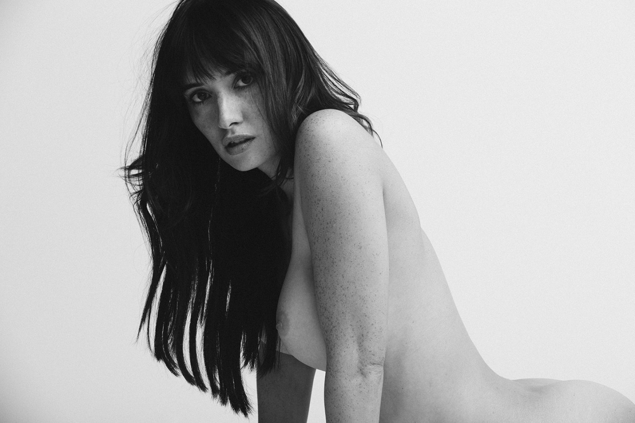 Sara-Malakul-Lane-leaked-nude-sexy-024-by-ohfree.net_ Guam-born English-Thai actress and model Sara Malakul Lane leaked 