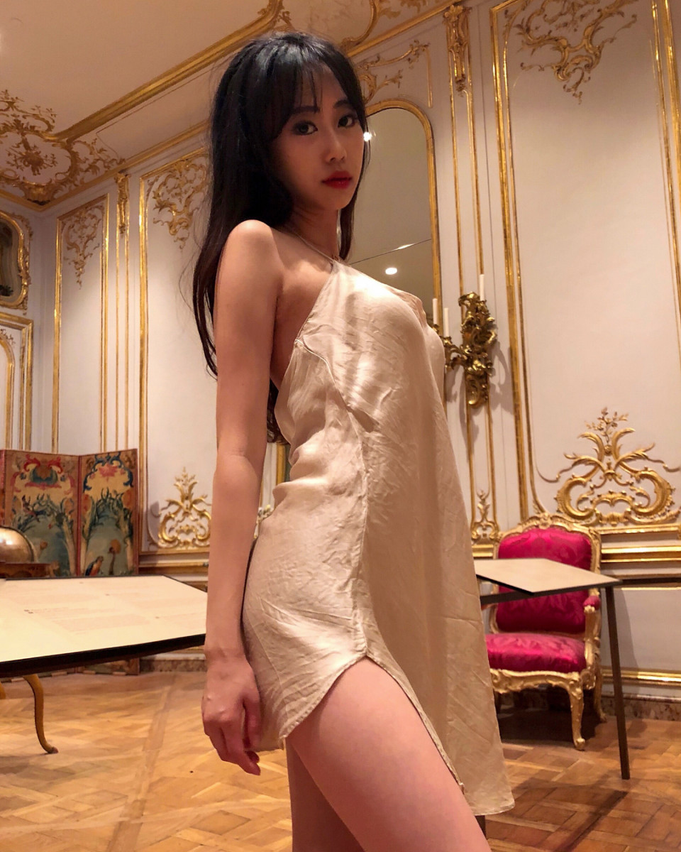 Instagram-model-Gracieloveuuu-leaked-www.vozsex.com-012 Chinese Instagram model Gracieloveuuu leaked nude sexy  